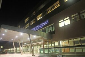 Grave hombre que fue agredido con un bate y perdió un ojo
