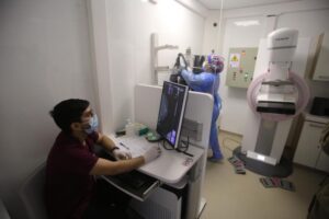 Destacan cobertura de mamógrafo móvil en pandemia