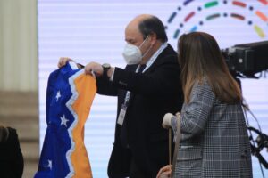“Soy total y absolutamente contrario al aumento de presupuesto para los constituyentes”