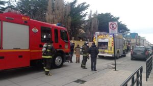 Rotura de matriz de gas movilizó a Bomberos hasta la Plaza de Armas