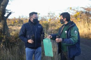 Municipio firmó convenio con Conaf y se reforestará con 800 árboles el Parque Chabunco