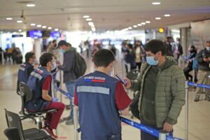 Lactante de siete meses y sus padres son los nuevos casos de variante Delta en Chile