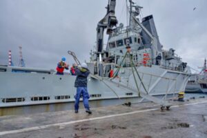 Buque Galvarino reparado en Punta Arenas regresa a Valparaíso