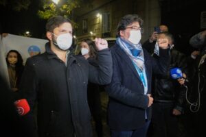 Apruebo Dignidad se reorganiza y PC admite que no será fácil hacer que su electorado vote por Boric