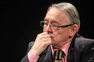 “Yo creo que si Yasna Provoste decidió hacer un anuncio el día viernes, es para decir que va”