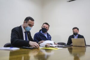 Radonich y Flies se reúnen para planificar trabajo conjunto entre municipio y Gobernación Regional