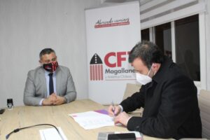 CFT estatal de Magallanes y Enap firman convenio