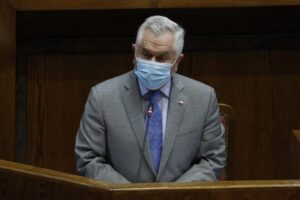 Ministro de Salud fue interpelado en la Cámara de Diputados