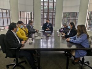 Alcaldes de Magallanes presentarán propuesta a parlamentarios por desmunicipalización y SLEP