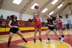 Seremis de Deportes y Salud autorizaron la continuidad del torneo de básquetbol 3x3 del Club Español