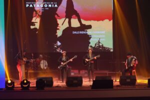 Hoy continúa con su segunda noche la 40° edición del Festival Folclórico en la Patagonia