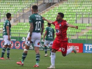 Huachipato vuelve al triunfo y Santiago Wanderers se cae a pedazos