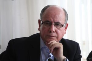 “Muchos parlamentarios van a votar con la calculadora en la mano”