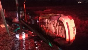 Dos lesionados dejó volcamiento en calle Fagnano