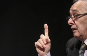 “Yo creo que a la DC la vienen matando desde 1990 y la DC no va a morir nunca”