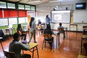 Escuela Hernando de Magallanes es el primero de cinco establecimientos de la Cormupa que retornan con clases híbridas