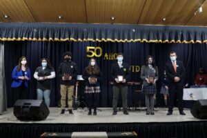 Liceo Luis Cruz Martínez festejó 50 años de existencia