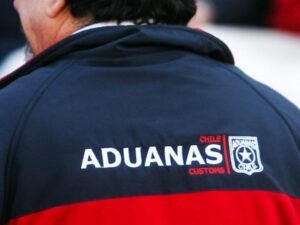 Se querellan contra locales que almacenaban casi 3.000 cajetillas de contrabando