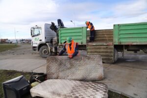 Treinta mil metros cúbicos de cachureos ha retirado municipio de Punta Arenas