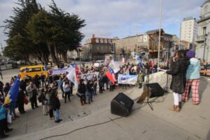 Gremios protestaron contra Servicios Locales de Educación en Magallanes