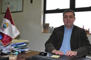 Alcalde de Cabo de Hornos responsabiliza a  concejales por no poder ejecutar proyectos FRIL