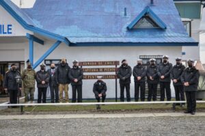Ministro de Defensa visitó instalaciones navales de Punta Delgada