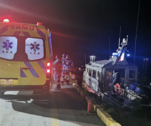 Realizan evacuación médica desde Puerto Edén