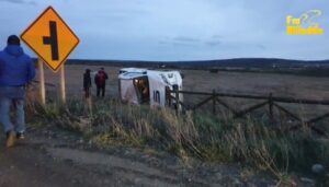 Camioneta volcó en Puerto Natales