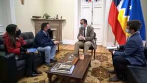 Radonich se reunió con Flies para buscar solución a problema habitacional