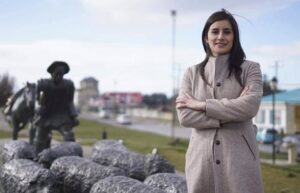 “Me parece inconsecuente que  porque hay una ley que prohíbe la reelección haya quienes se cambien de senador a diputado”