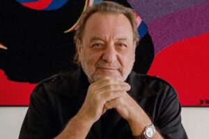 A los 84 años falleció Patricio Manns: dejando una huella imborrable en la música chilena