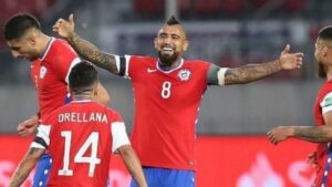 Martín Lasarte apuesta por Vidal como inédito delantero de Chile ante Colombia: “Un 9 falso”