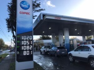 Dirigentas vecinales critican alzas en precio de bencinas