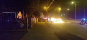 Impactante: colisión terminó con auto  incendiándose en la Avenida Costanera