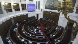 Frente Amplio presidirá 4 comisiones de la Convención