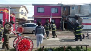 Menor resultó intoxicada por humo en principio de incendio que afectó vivienda
