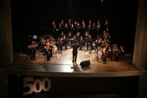 “Magallanes: A 500 Años del Encuentro” se realizó con aforo total en el Teatro Municipal de Punta Arenas