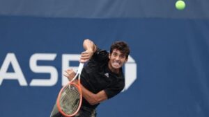 Cristian Garin no levanta cabeza y pierde en Amberes