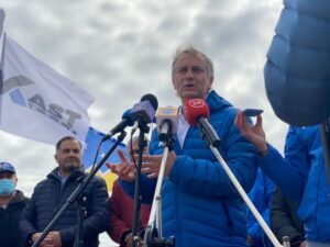 Kast llamó a promover la riqueza de zonas extremas