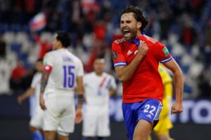 Chile lográ su segundo trinfo en eliminatorias al derrotar de local a Paraguay