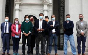 Gobierno y diputados oficialistas piden acelerar tramitación de proyecto de indulto