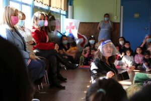Intervención de cuentacuentos promovió el respeto hacia el adulto mayor