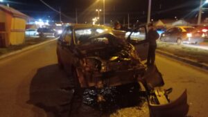 Chofer ebrio protagoniza accidente y deja tres lesionados