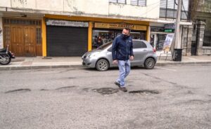 Alcalde pidió reanudar trabajos de reparación asfáltica