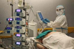 Continúa aumento de hospitalizados afectados de Covid-19