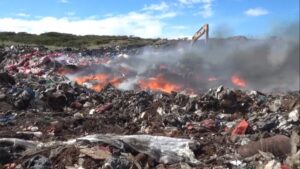 Municipio denunció ante la PDI incendio de vertedero
