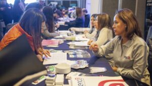 Más de mil empleos ofrecerá mañana Feria de Empleo