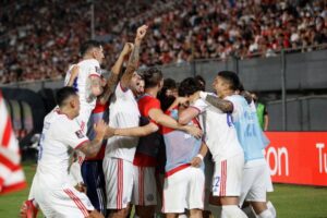 Chile logra su primer triunfo de visita y va tras el sueño del Mundial de Qatar 2022