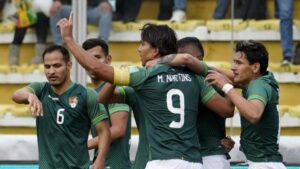 Bolivia goleó a Uruguay y se ilusiona con llegar al mundial