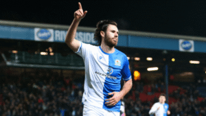 Ben Brereton sigue con su ritmo bestial y marca doblete en triunfo de Blackburn